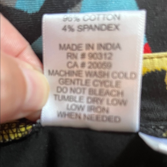 Colorful Patterned Women's Long Shirt - Picture 8 of 8